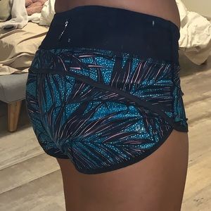 Lululemon Speed Short in Tropical Pattern